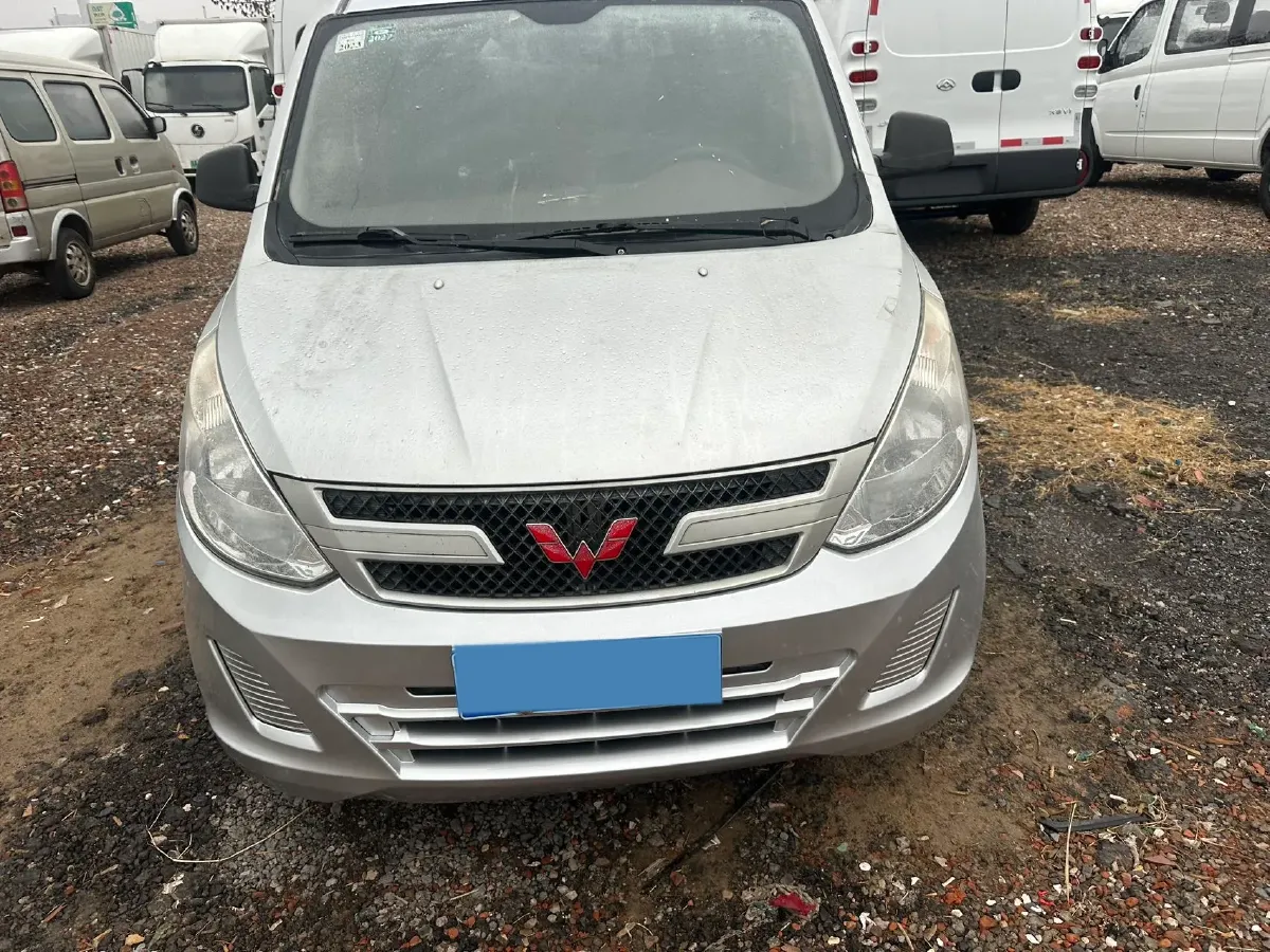 2018 WuLing RongGuang V 1.5L 112HP L4 5MT,autocango,china used car exporter,china ev exporter,chinese used car exporter,chinese used ev exporter