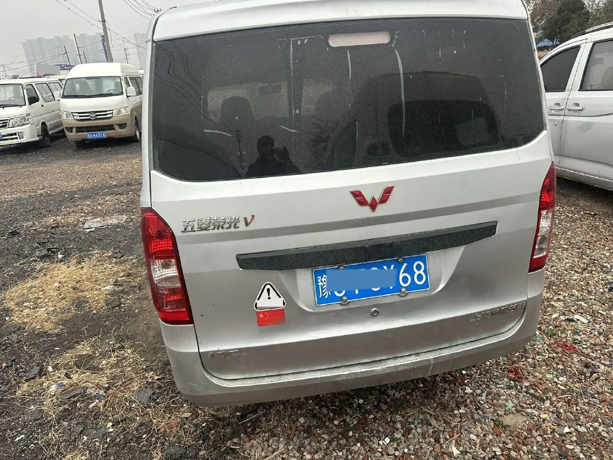 2018 WuLing RongGuang V 1.5L 112HP L4 5MT,autocango,china used car exporter,china ev exporter,chinese used car exporter,chinese used ev exporter