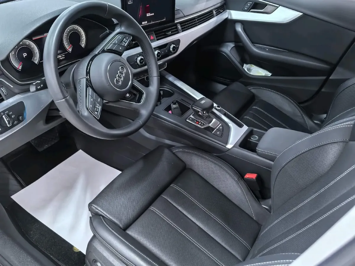 2023 Audi A4L 2.0T 190HP L4 7DCT,autocango,china used car exporter,china ev exporter,chinese used car exporter,chinese used ev exporter
