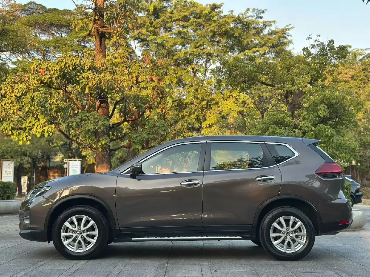 2020 Nissan X-Trail 2.0L 154HP L4 CVT,autocango,china used car exporter,china ev exporter,chinese used car exporter,chinese used ev exporter