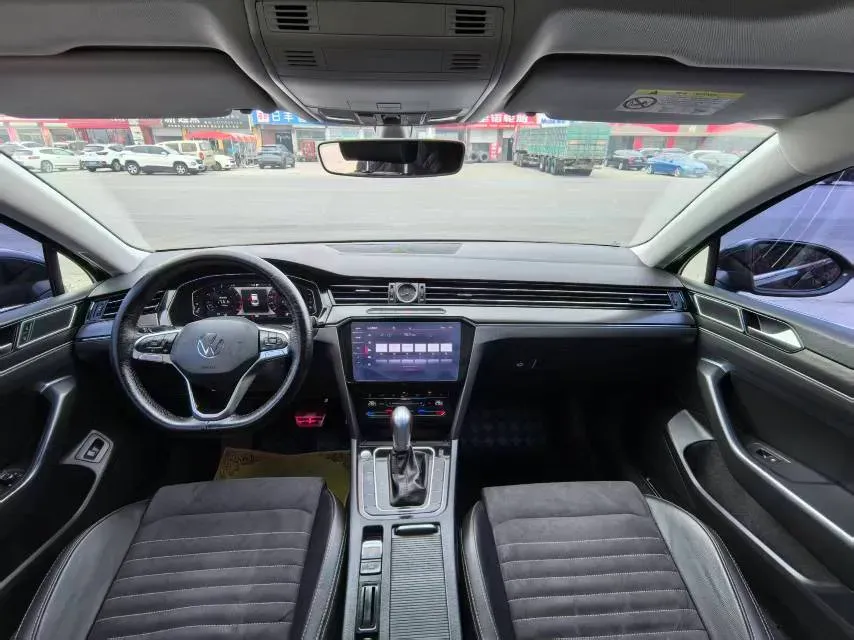 2020 Volkswagen Magotan 2.0T 186HP L4 7DCT,autocango,china used car exporter,china ev exporter,chinese used car exporter,chinese used ev exporter