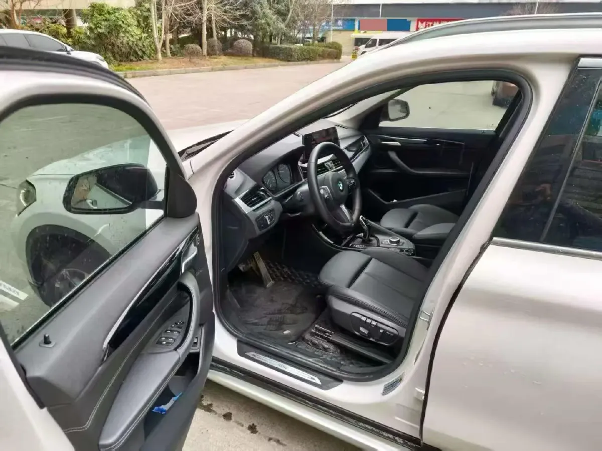 2020 BMW X1 1.5T 140HP L3 7DCT,autocango,china used car exporter,china ev exporter,chinese used car exporter,chinese used ev exporter