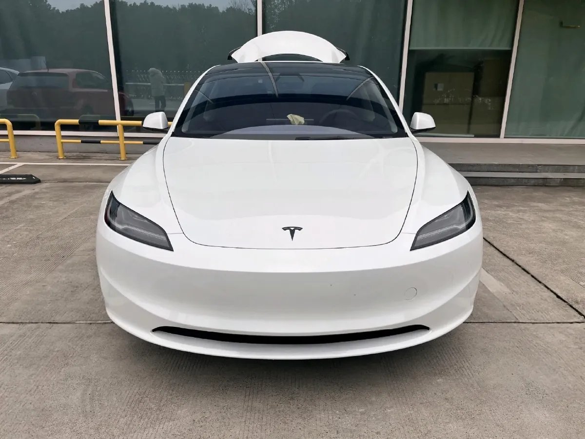 2025 Tesla Model 3 BEV 62.5KWH,autocango,china used car exporter,china ev exporter,chinese used car exporter,chinese used ev exporter
