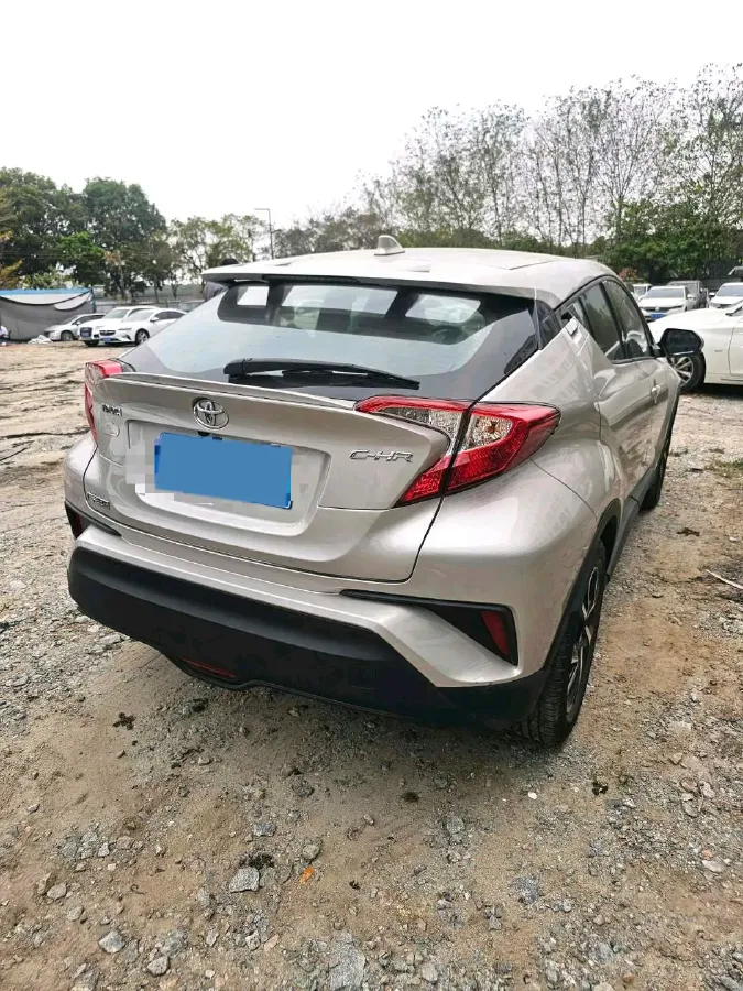 2020 Toyota C-HR 2.0L 171HP L4 CVT,autocango,china used car exporter,china ev exporter,chinese used car exporter,chinese used ev exporter