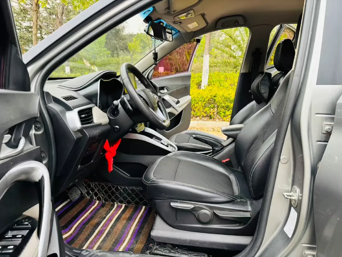 2017 BaoJun 310W 1.5L 105HP L4 6MT,autocango,china used car exporter,china ev exporter,chinese used car exporter,chinese used ev exporter