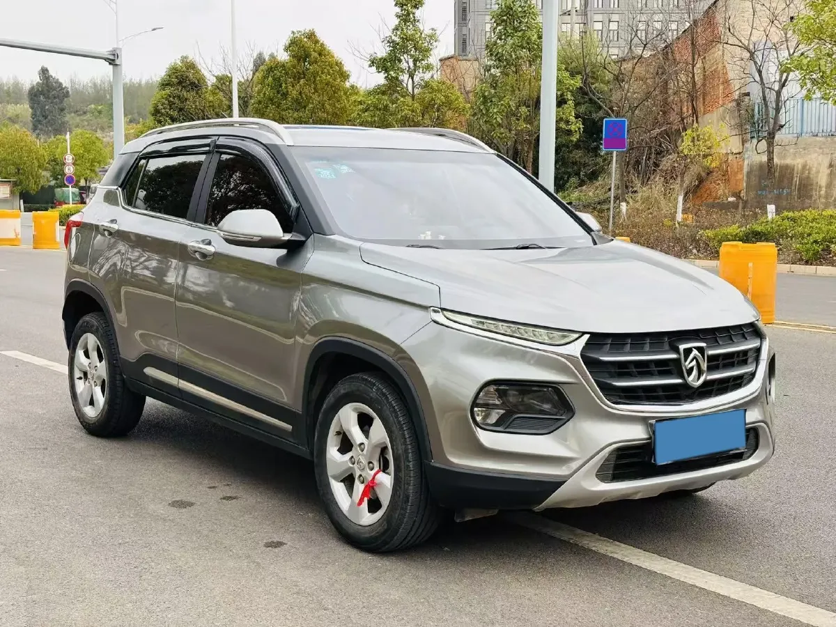 2017 BaoJun 310W 1.5L 105HP L4 6MT,autocango,china used car exporter,china ev exporter,chinese used car exporter,chinese used ev exporter