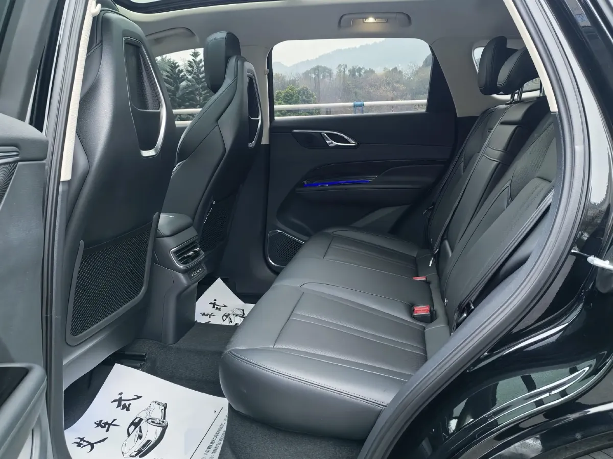 2023 HongQi HS3 1.5T 169HP L4 7DCT,autocango,china used car exporter,china ev exporter,chinese used car exporter,chinese used ev exporter