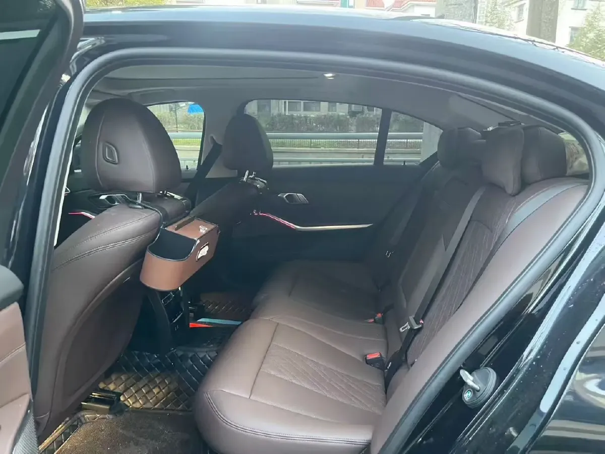 2024 BMW 3 Series 2.0T 184HP L4 8AT,autocango,china used car exporter,china ev exporter,chinese used car exporter,chinese used ev exporter