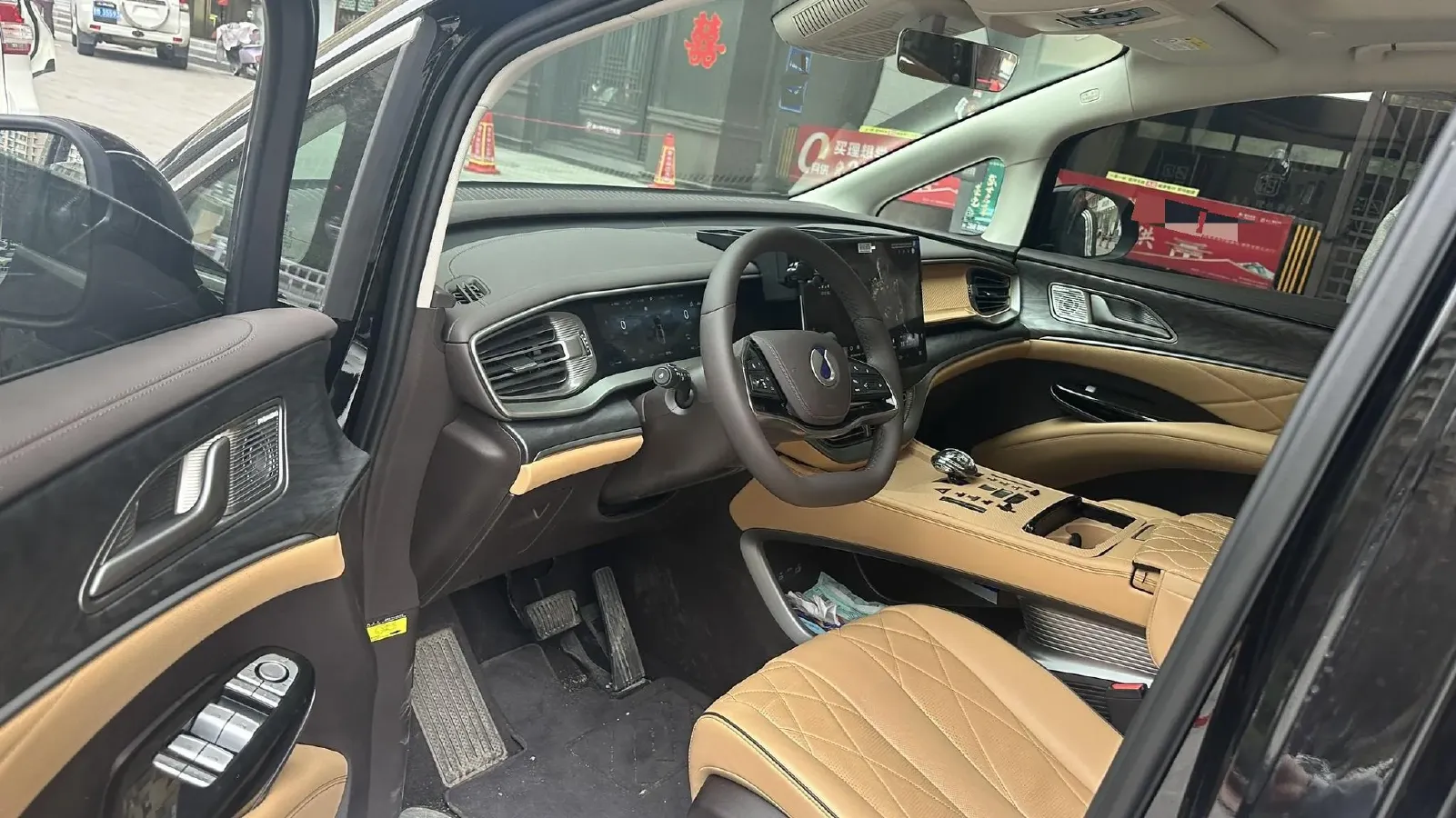 2024 Denza D9 1.5T 139HP L4 E-CVT PHEV 40KWH,autocango,china used car exporter,china ev exporter,chinese used car exporter,chinese used ev exporter