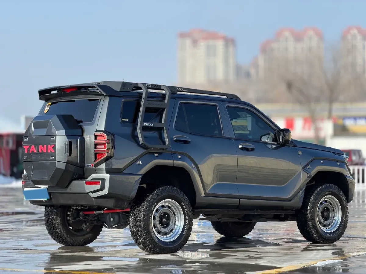 2024 Tank 400 2.0T 252HP L4 9AT PHEV 36.7/37.1KWH,autocango,china used car exporter,china ev exporter,chinese used car exporter,chinese used ev exporter