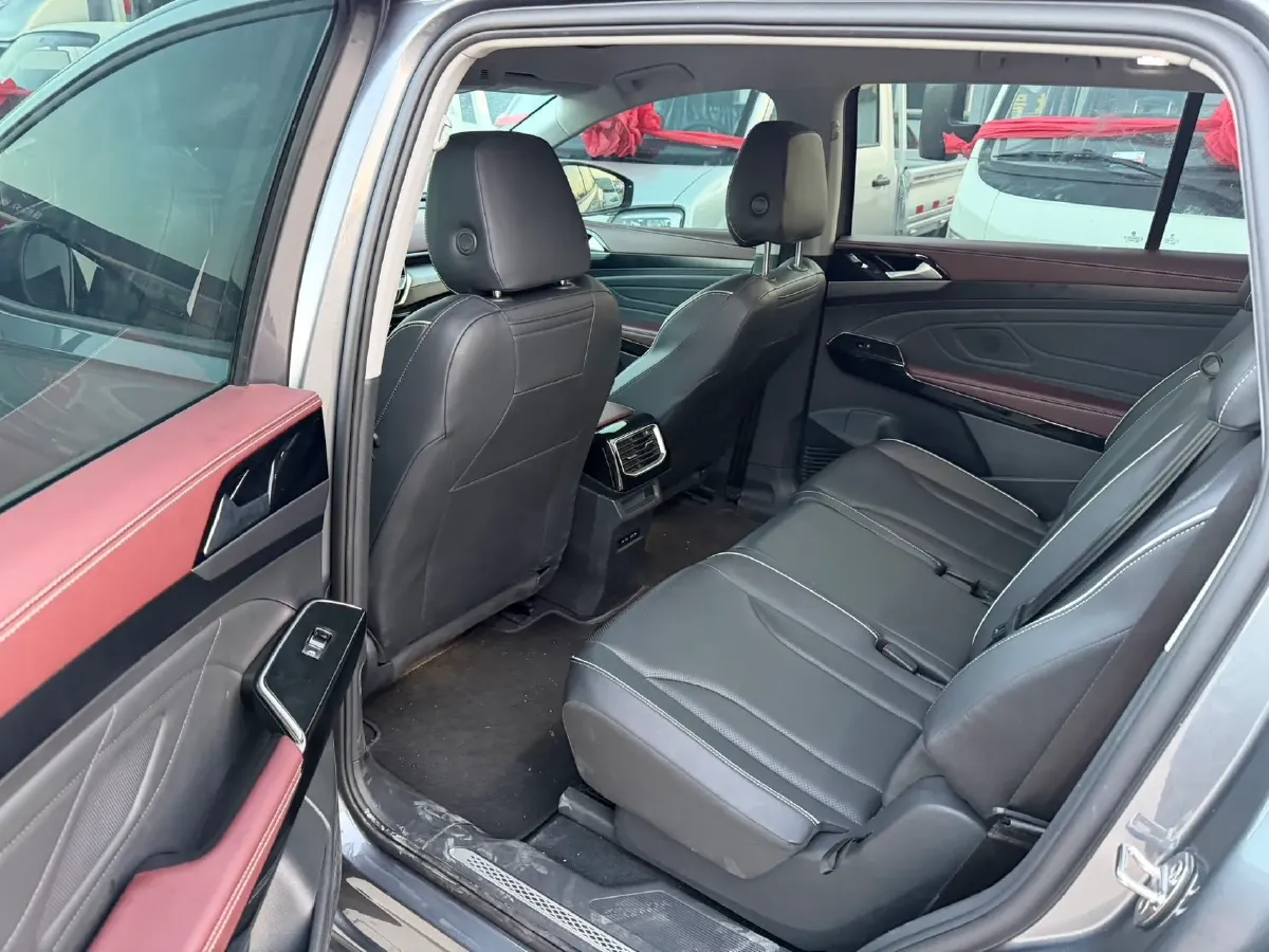 2023 Volkswagen ID.6 X BEV 63.2KWH,autocango,china used car exporter,china ev exporter,chinese used car exporter,chinese used ev exporter