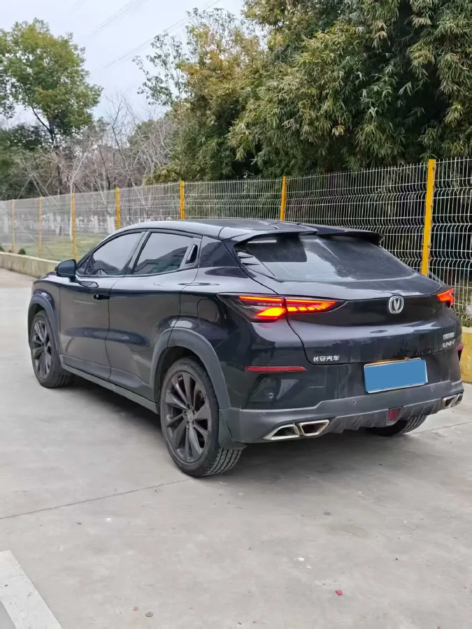 2020 ChangAn UNI-T 1.5T 180HP L4 7DCT,autocango,china used car exporter,china ev exporter,chinese used car exporter,chinese used ev exporter