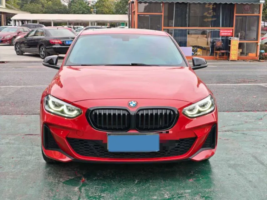 2021 BMW 1 Series 2.0T 192HP L4 7DCT,autocango,china used car exporter,china ev exporter,chinese used car exporter,chinese used ev exporter