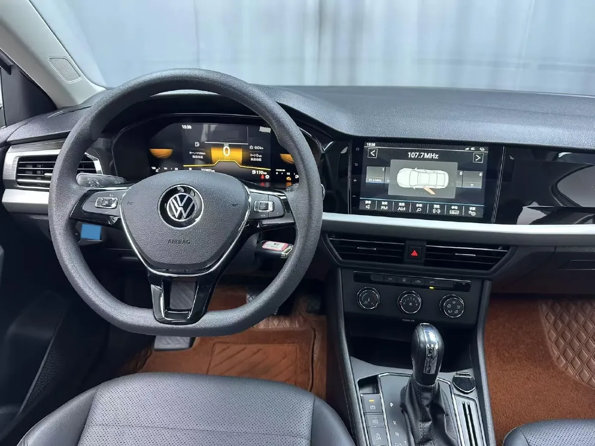 2022 Bestune B70 2.0T 224HP L4 6AT,autocango,china used car exporter,china ev exporter,chinese used car exporter,chinese used ev exporter