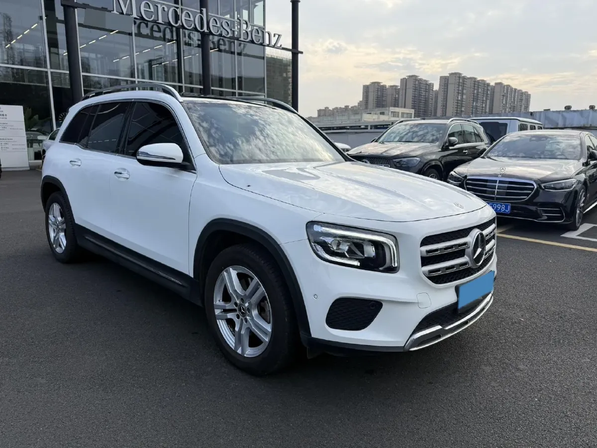2022 Mercedes-Benz GLB Class 2.0T 190HP L4 8DCT,autocango,china used car exporter,china ev exporter,chinese used car exporter,chinese used ev exporter