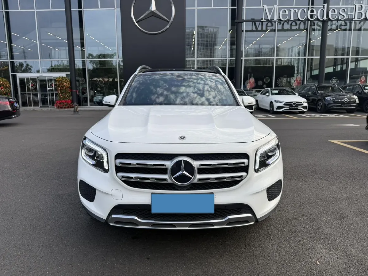 2022 Mercedes-Benz GLB Class 2.0T 190HP L4 8DCT,autocango,china used car exporter,china ev exporter,chinese used car exporter,chinese used ev exporter