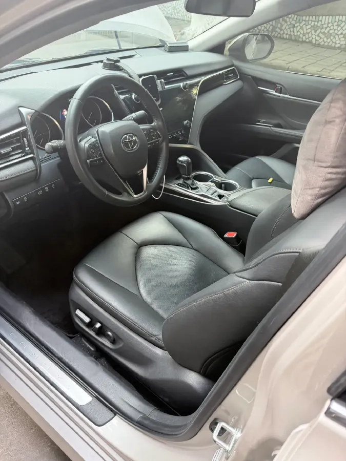 2019 Toyota Camry 2.5L 209HP L4 8AT,autocango,china used car exporter,china ev exporter,chinese used car exporter,chinese used ev exporter