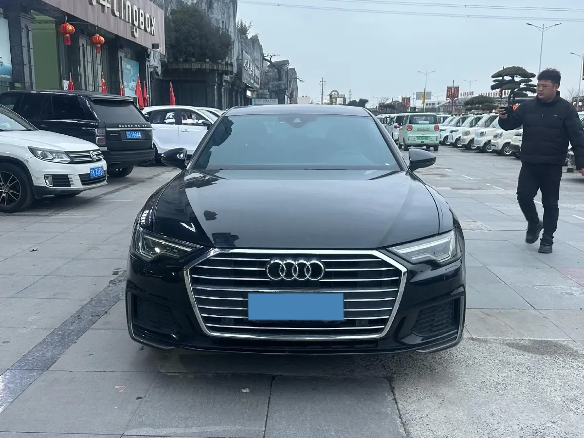 2019 Mercedes-Benz E Class 1.5T 184HP L4 9AT,autocango,china used car exporter,china ev exporter,chinese used car exporter,chinese used ev exporter