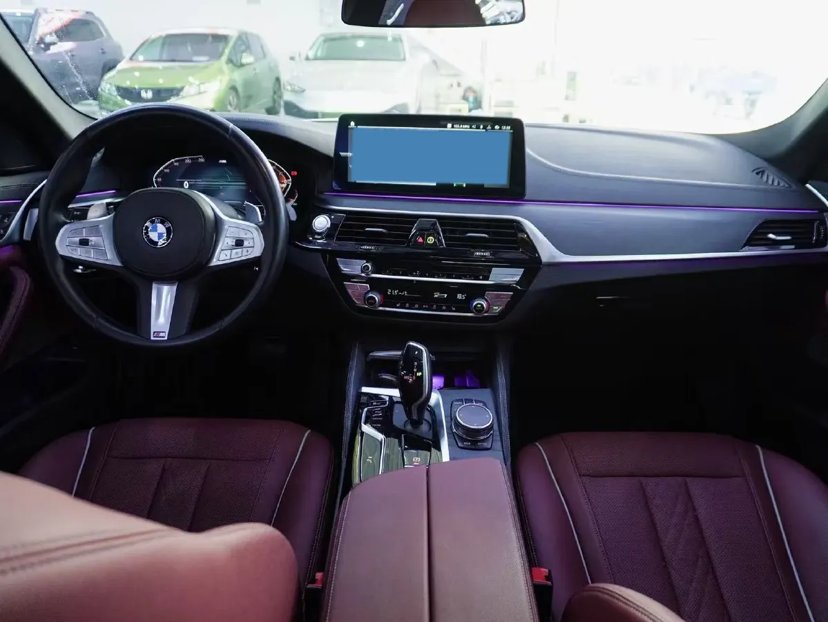 2023 BMW 5 Series 2.0T 245HP L4 8AT,autocango,china used car exporter,china ev exporter,chinese used car exporter,chinese used ev exporter