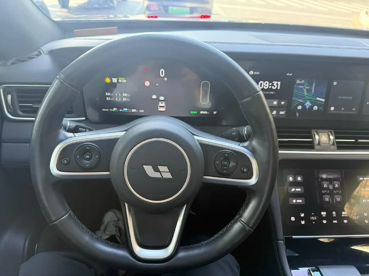 2020 Li ONE Range Extended 131HP REEV 40.5KWH,autocango,china used car exporter,china ev exporter,chinese used car exporter,chinese used ev exporter