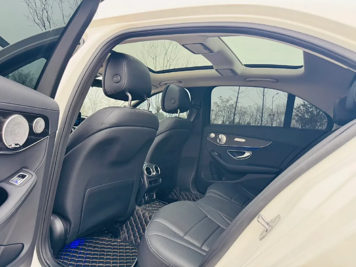 2021 Mercedes-Benz C Class 1.5T 184HP L4 9AT,autocango,china used car exporter,china ev exporter,chinese used car exporter,chinese used ev exporter