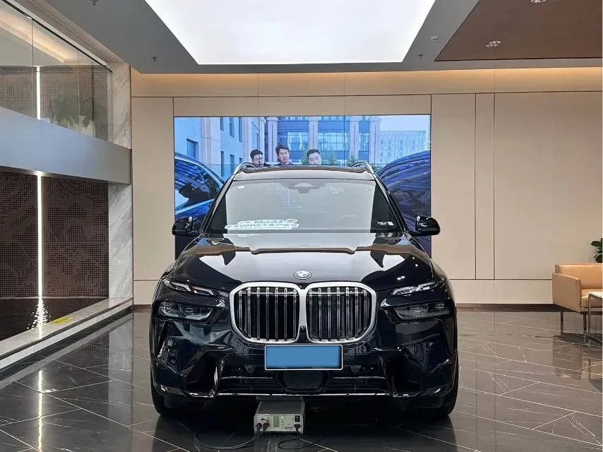 2024 BMW X7 3.0T 381HP L6 8AT,autocango,china used car exporter,china ev exporter,chinese used car exporter,chinese used ev exporter