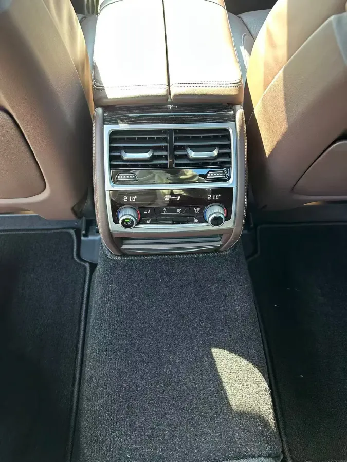 2019 BMW 7 Series 3.0T 340HP L6 8AT,autocango,china used car exporter,china ev exporter,chinese used car exporter,chinese used ev exporter