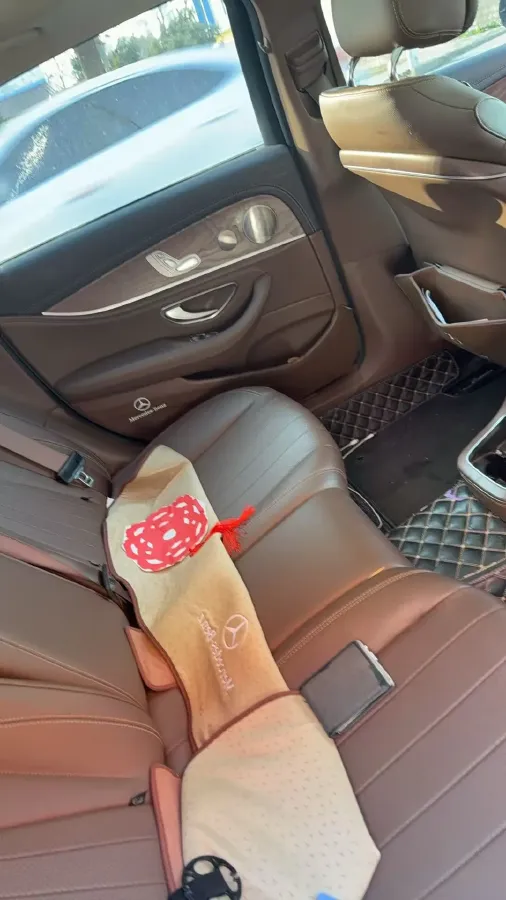 2022 Mercedes-Benz E Class 2.0T 258HP L4 9AT,autocango,china used car exporter,china ev exporter,chinese used car exporter,chinese used ev exporter