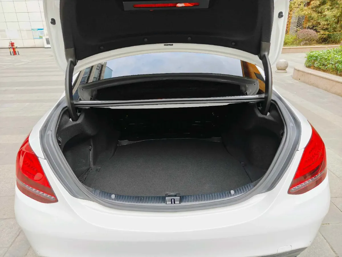 2020 Mercedes-Benz C Class 1.5T 156HP L4 9AT,autocango,china used car exporter,china ev exporter,chinese used car exporter,chinese used ev exporter