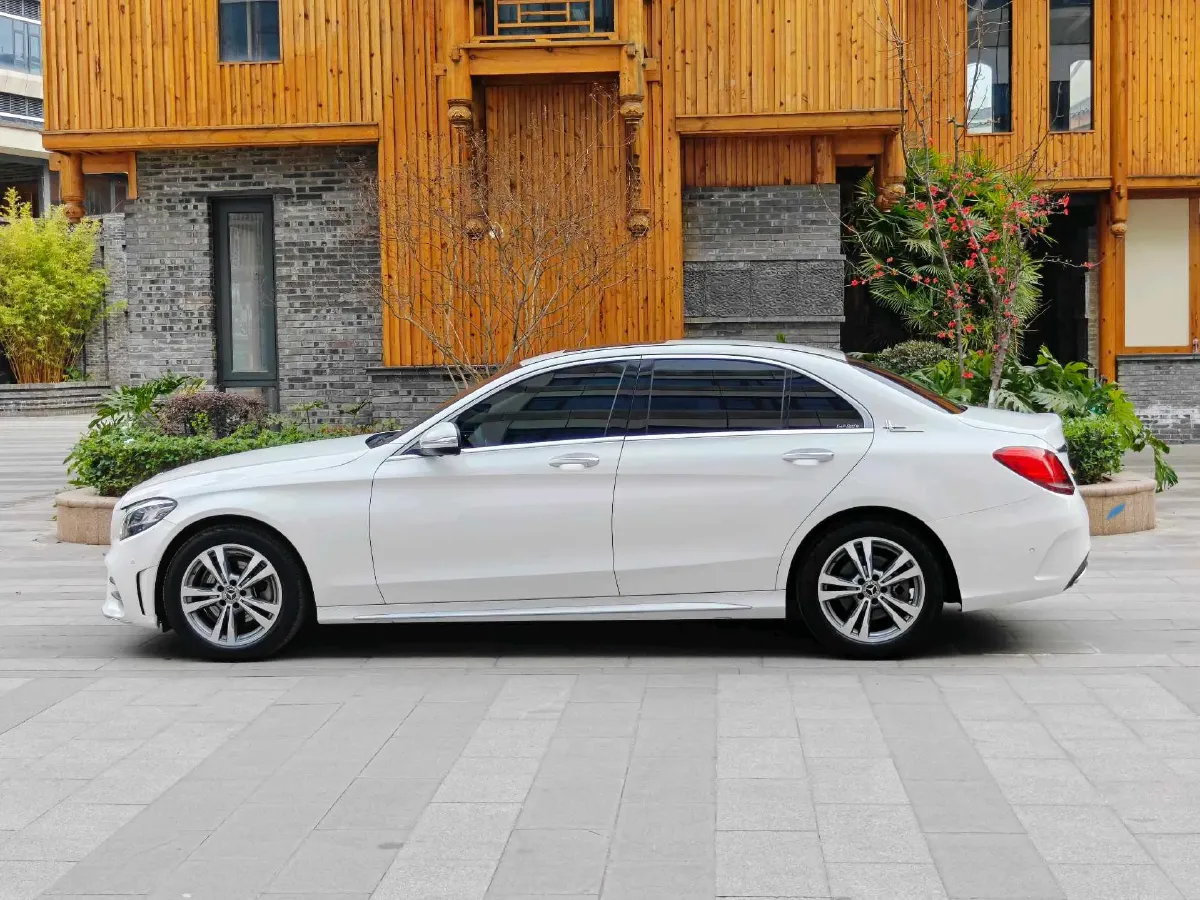 2020 Mercedes-Benz C Class 1.5T 156HP L4 9AT,autocango,china used car exporter,china ev exporter,chinese used car exporter,chinese used ev exporter