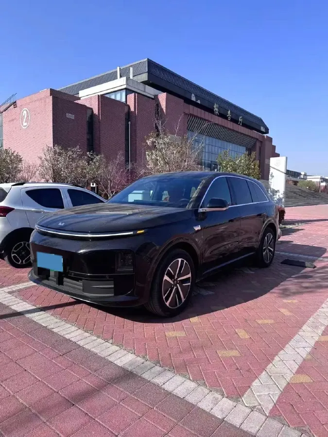2024 Li L6 Range Extended 154HP L4 REEV 36.8KWH,autocango,china used car exporter,china ev exporter,chinese used car exporter,chinese used ev exporter