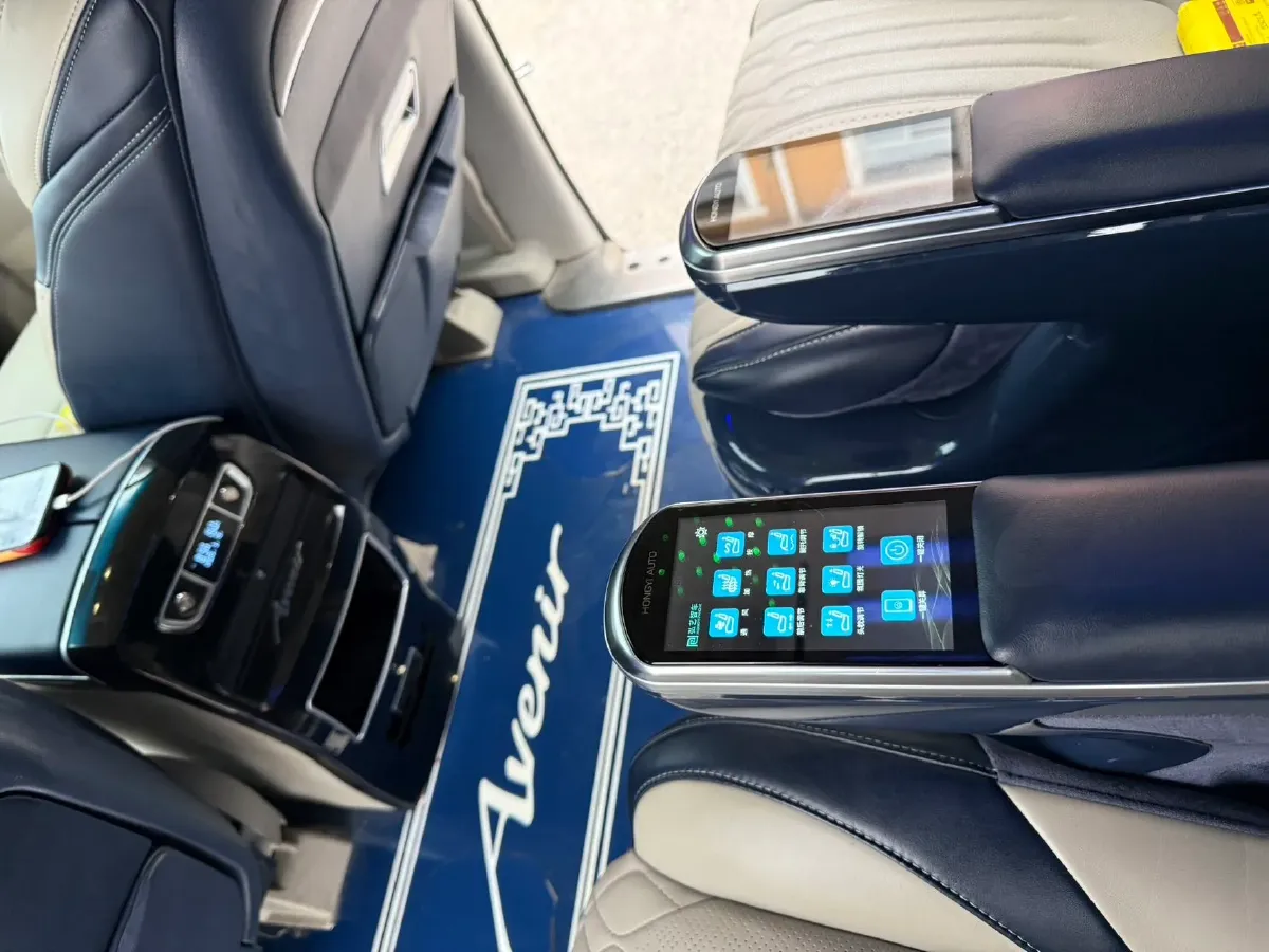 2020 Buick GL8 2.0T 237HP L4 9AT,autocango,china used car exporter,china ev exporter,chinese used car exporter,chinese used ev exporter