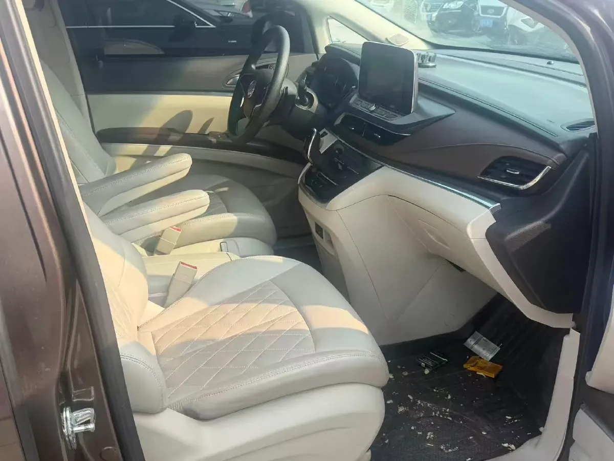 2023 Buick GL8 2.0T 237HP L4 9AT,autocango,china used car exporter,china ev exporter,chinese used car exporter,chinese used ev exporter