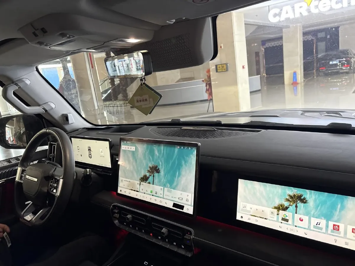 2023 M Hero 917 REEV 197HP 2AT REEV 65.8KWH,autocango,china used car exporter,china ev exporter,chinese used car exporter,chinese used ev exporter