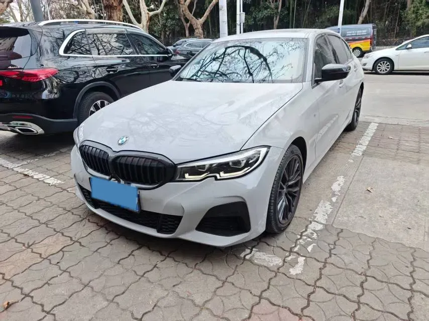 2022 BMW 3 Series 2.0T 184HP L4 8AT,autocango,china used car exporter,china ev exporter,chinese used car exporter,chinese used ev exporter
