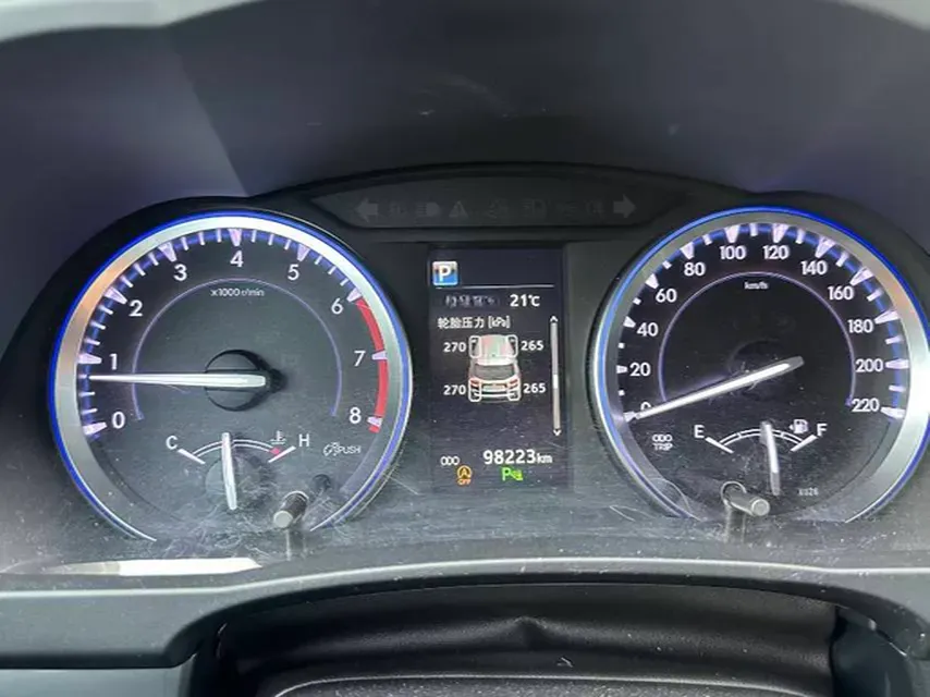 2018 Jeep Grand Commander 2.0T 265HP L4 9AT,autocango,china used car exporter,china ev exporter,chinese used car exporter,chinese used ev exporter