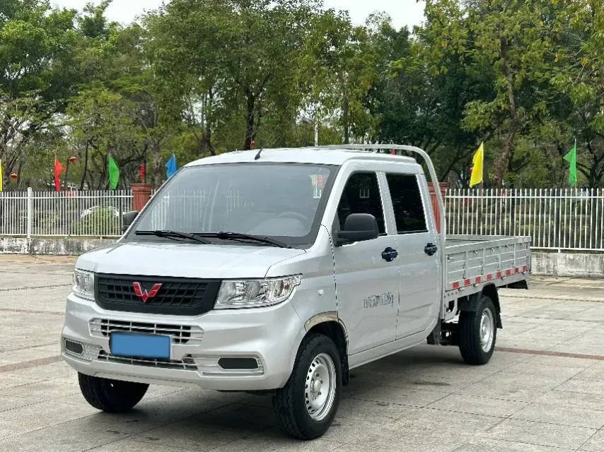 2023 WuLing RongGuang New Truck 1.5L 102HP L4 5MT,autocango,china used car exporter,china ev exporter,chinese used car exporter,chinese used ev exporter