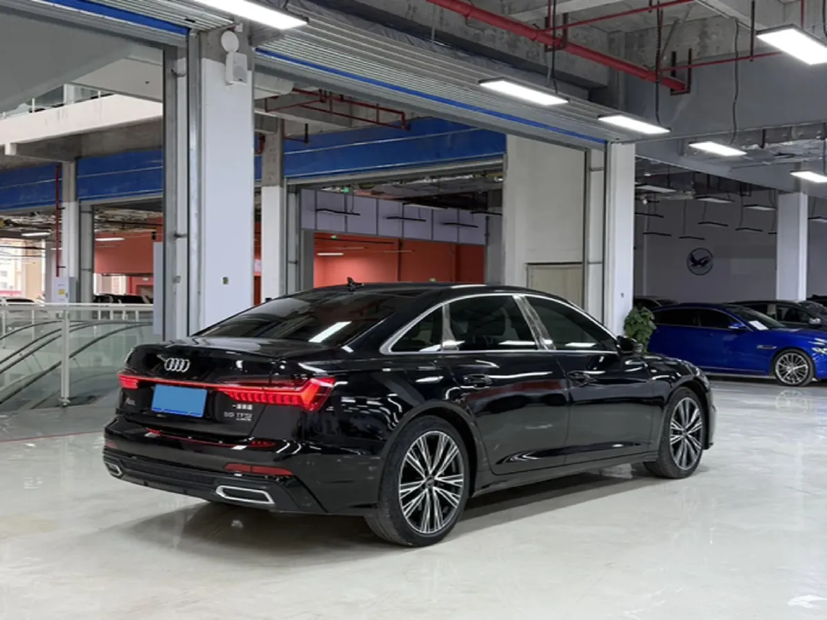 2022 Audi A6L 2.0T 224HP L4 7DCT,autocango,china used car exporter,china ev exporter,chinese used car exporter,chinese used ev exporter
