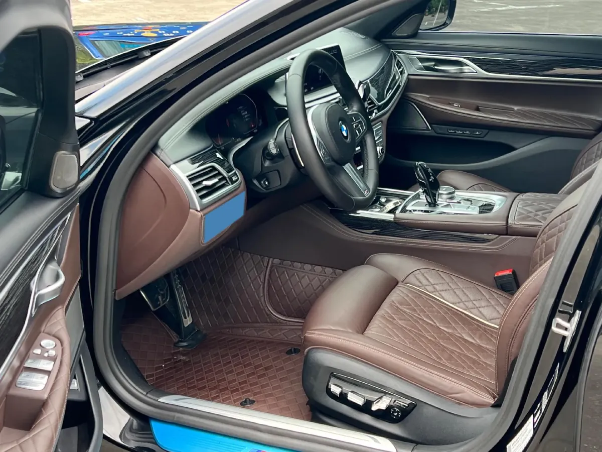 2021 BMW 7 Series 3.0T 340HP L6 8AT,autocango,china used car exporter,china ev exporter,chinese used car exporter,chinese used ev exporter