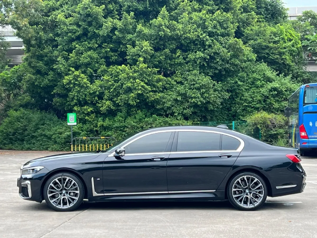 2021 BMW 7 Series 3.0T 340HP L6 8AT,autocango,china used car exporter,china ev exporter,chinese used car exporter,chinese used ev exporter