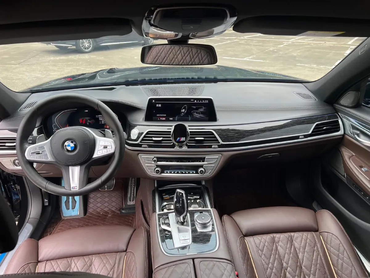 2021 BMW 7 Series 3.0T 340HP L6 8AT,autocango,china used car exporter,china ev exporter,chinese used car exporter,chinese used ev exporter