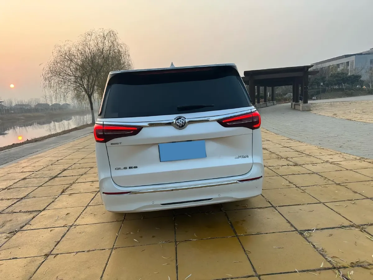 2021 Buick GL8 2.0T 237HP L4 9AT,autocango,china used car exporter,china ev exporter,chinese used car exporter,chinese used ev exporter