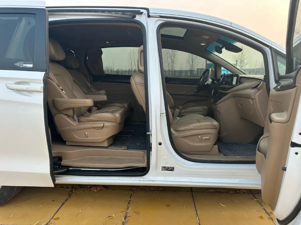 2021 Buick GL8 2.0T 237HP L4 9AT,autocango,china used car exporter,china ev exporter,chinese used car exporter,chinese used ev exporter