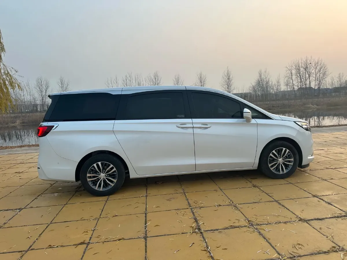 2021 Buick GL8 2.0T 237HP L4 9AT,autocango,china used car exporter,china ev exporter,chinese used car exporter,chinese used ev exporter