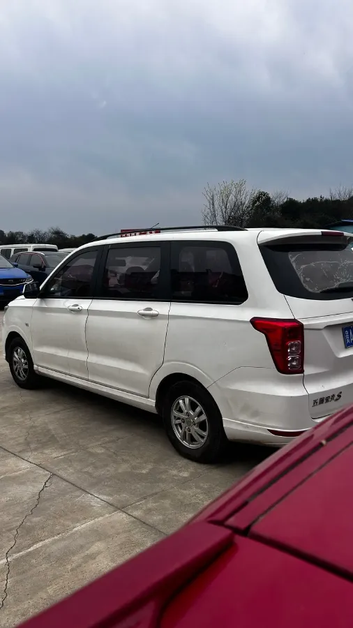 2018 WuLing HongGuang 1.5L 105HP L4 5MT,autocango,china used car exporter,china ev exporter,chinese used car exporter,chinese used ev exporter