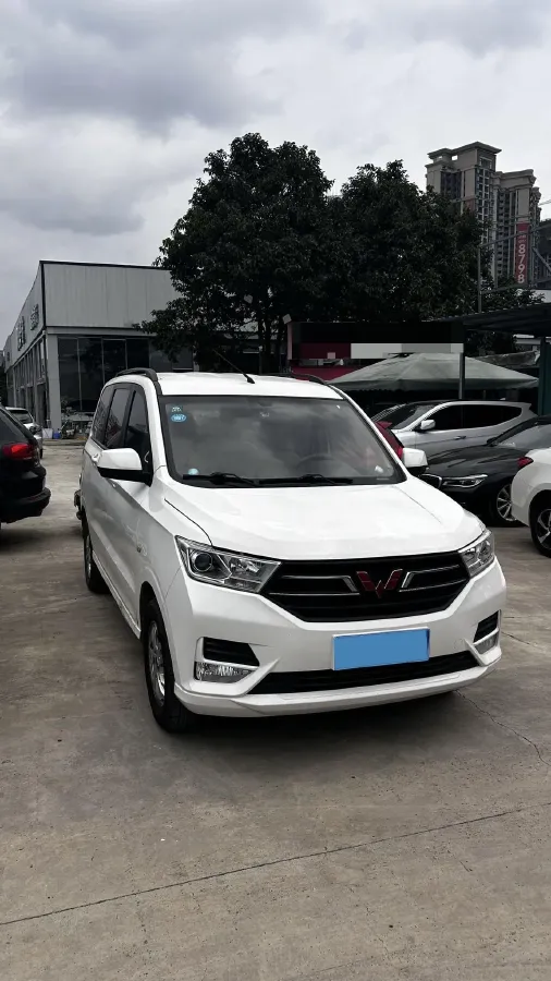 2018 WuLing HongGuang 1.5L 105HP L4 5MT,autocango,china used car exporter,china ev exporter,chinese used car exporter,chinese used ev exporter