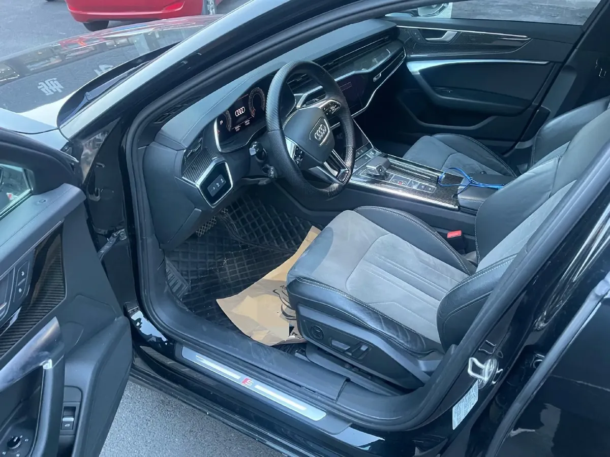 2021 Audi A6L 2.0T 190HP L4 7DCT,autocango,china used car exporter,china ev exporter,chinese used car exporter,chinese used ev exporter
