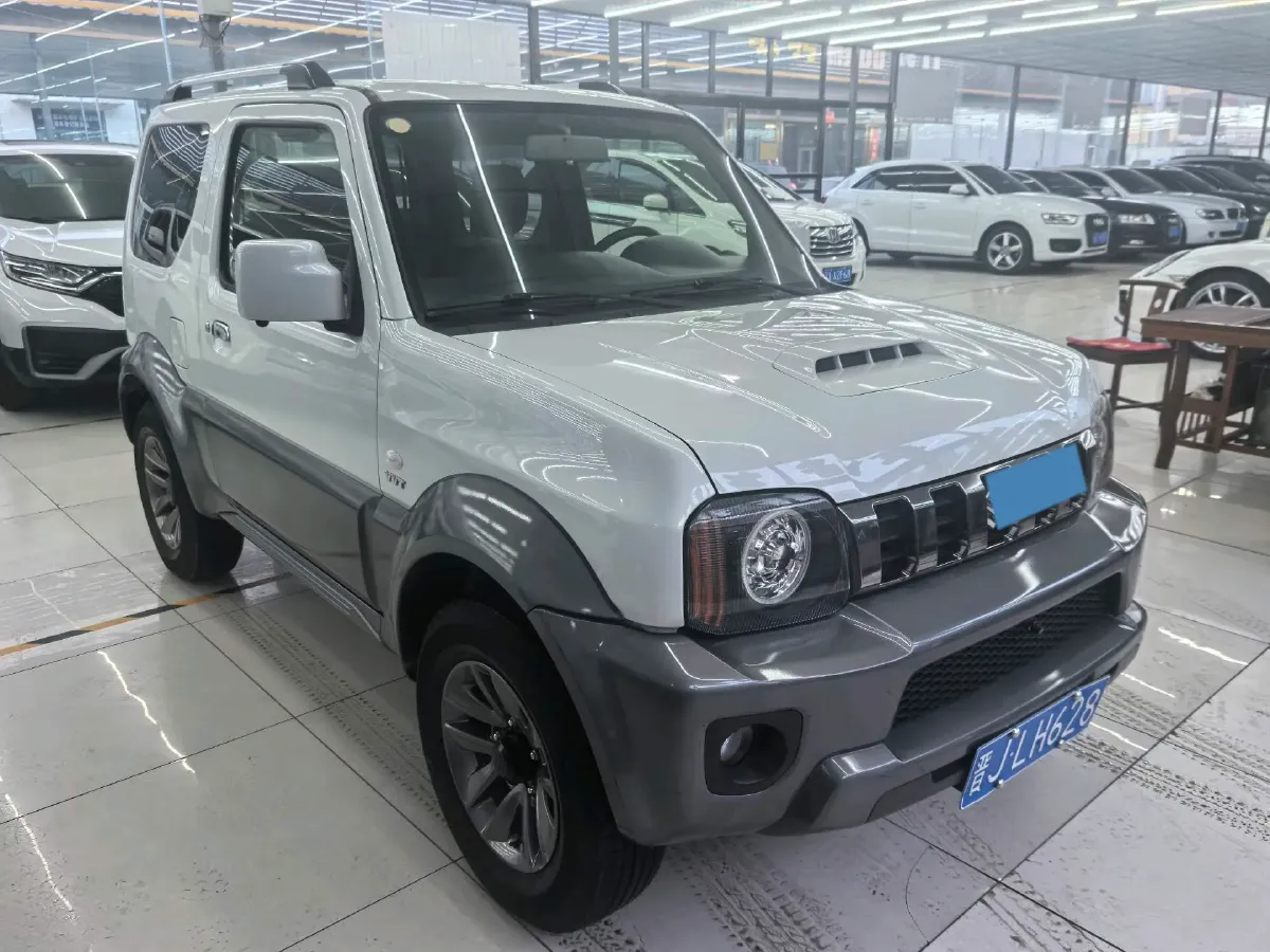 2015 Suzuki Jimny 1.3L 85HP L4 4AT,autocango,china used car exporter,china ev exporter,chinese used car exporter,chinese used ev exporter