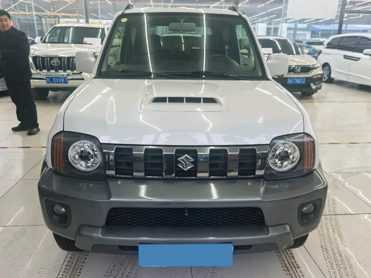 2015 Suzuki Jimny 1.3L 85HP L4 4AT,autocango,china used car exporter,china ev exporter,chinese used car exporter,chinese used ev exporter