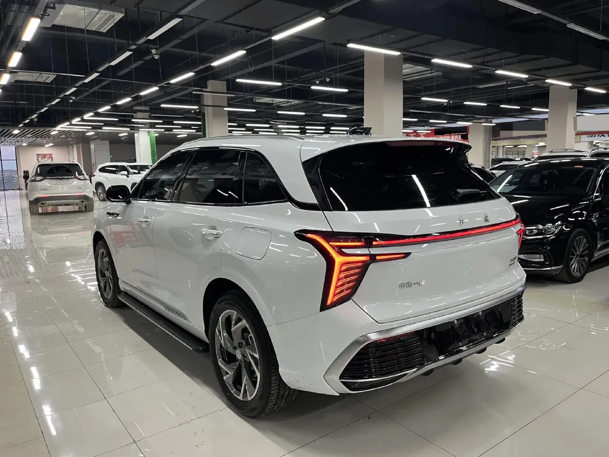 2024 HongQi HS3 1.5T 169HP L4 1DHT PHEV 18.4KWH,autocango,china used car exporter,china ev exporter,chinese used car exporter,chinese used ev exporter
